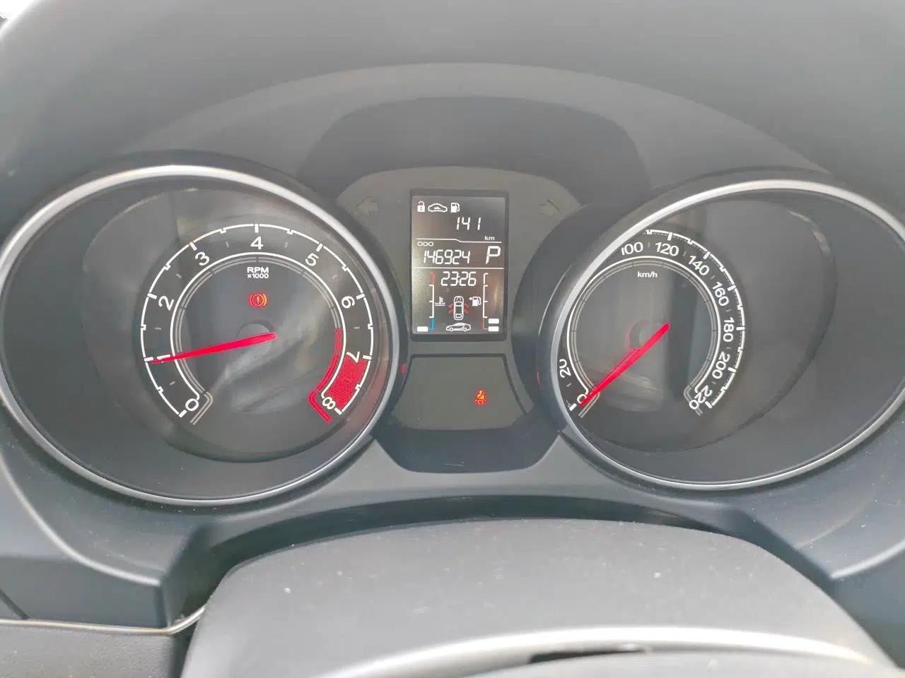 MG GT 2015 1.5T Automatic Elite Edition — миниатюра 11