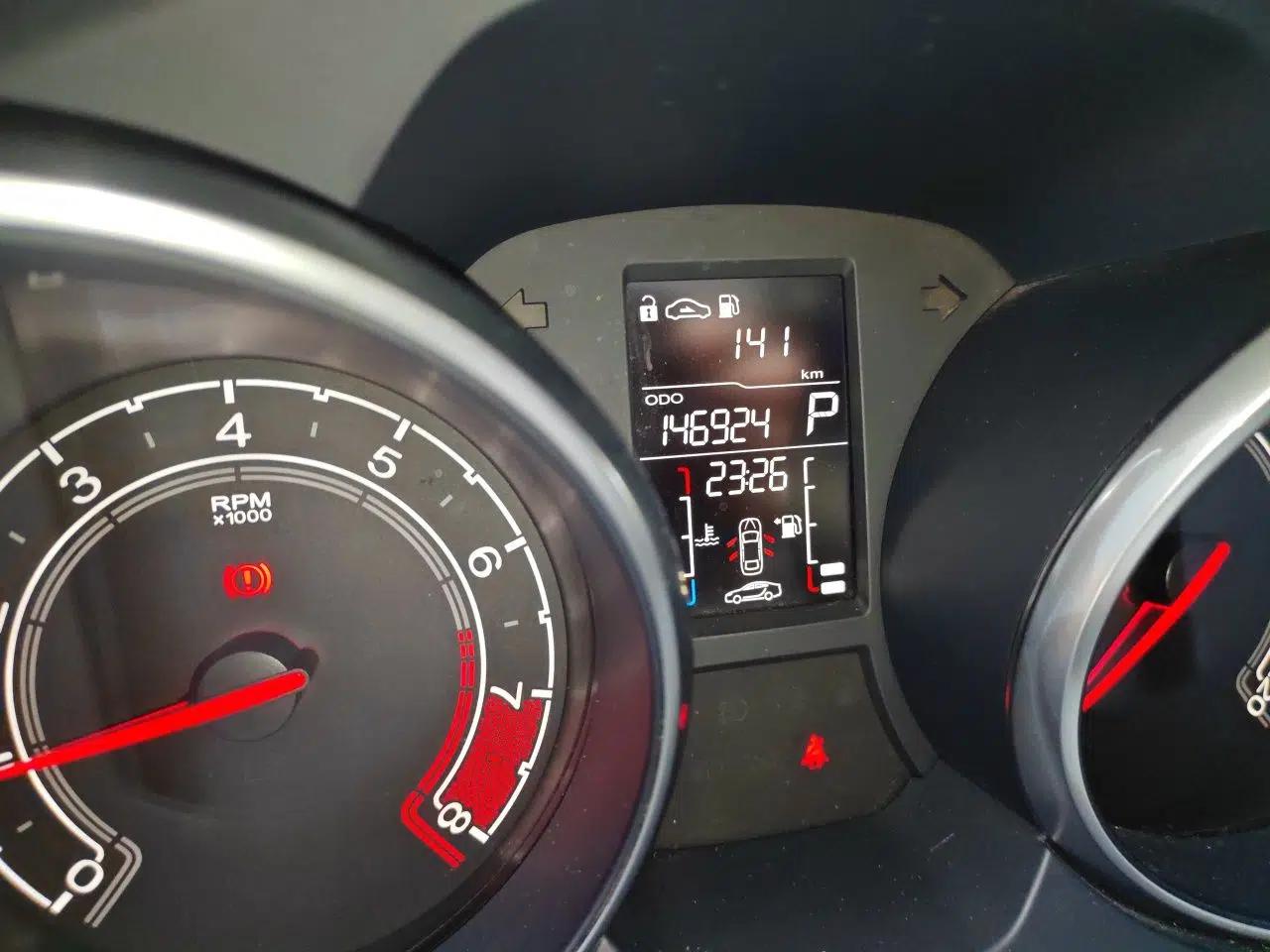 MG GT 2015 1.5T Automatic Elite Edition — миниатюра 12
