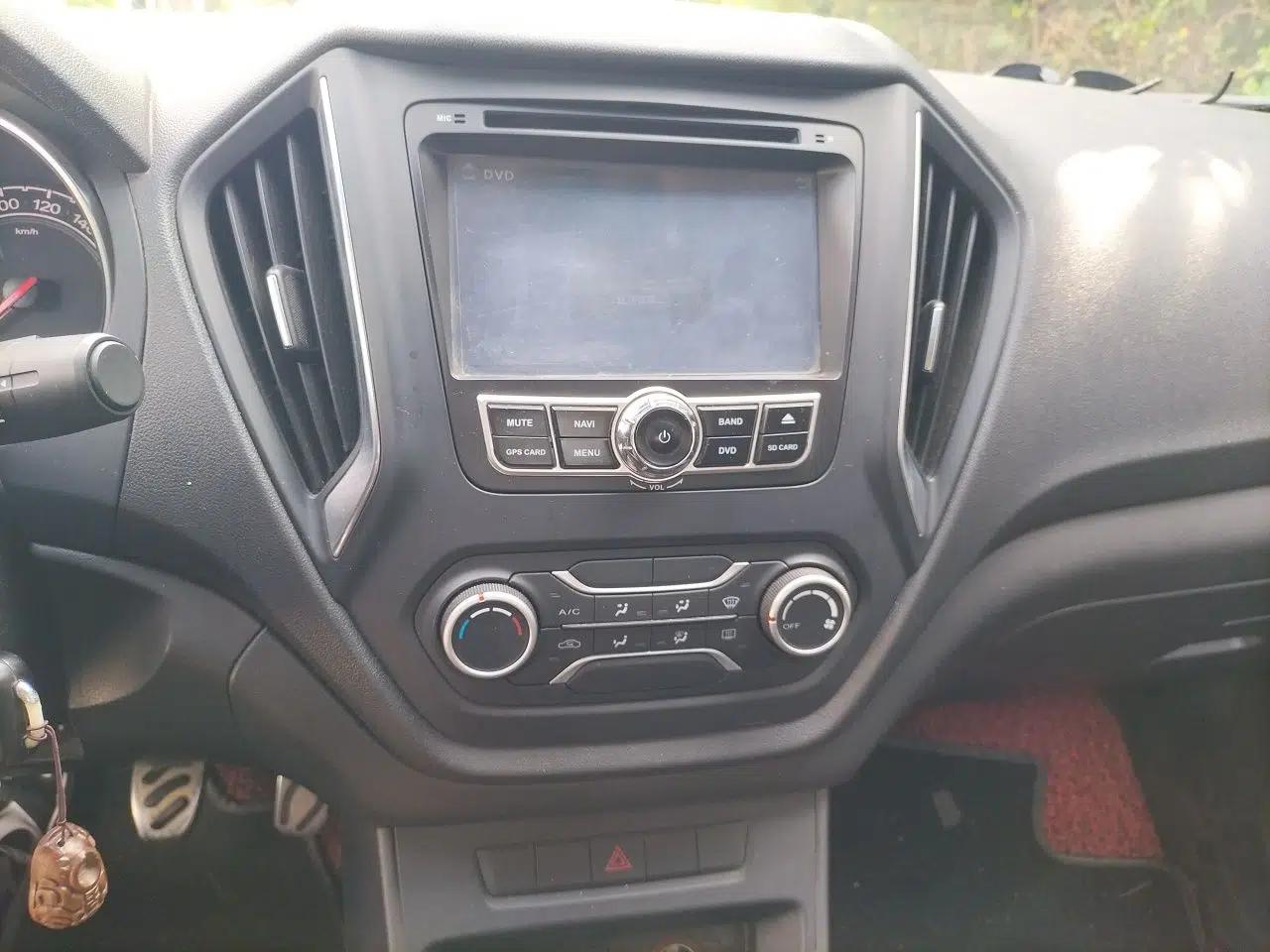 MG GT 2015 1.5T Manual Elite Edition — миниатюра 13