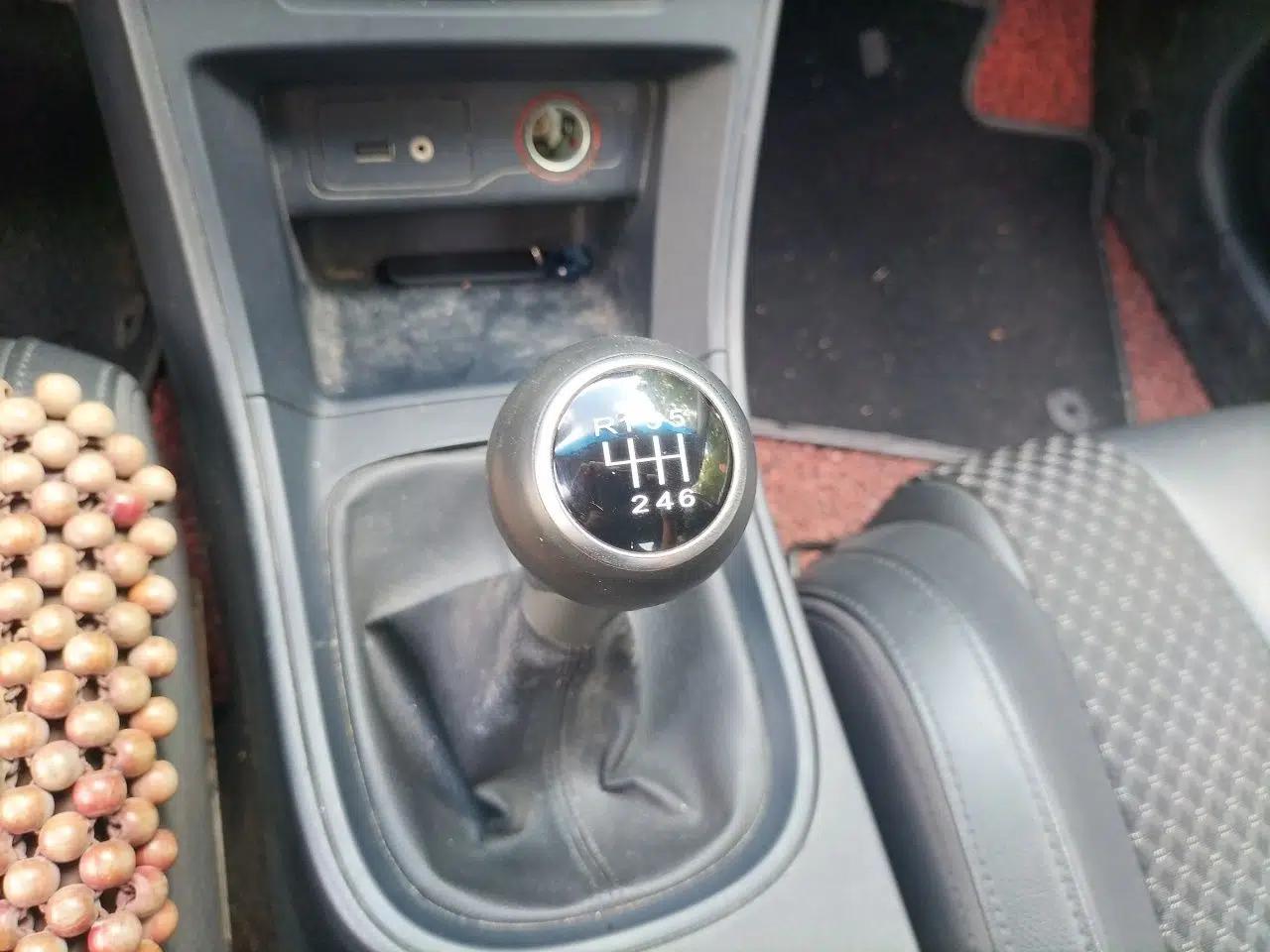 MG GT 2015 1.5T Manual Elite Edition — миниатюра 14