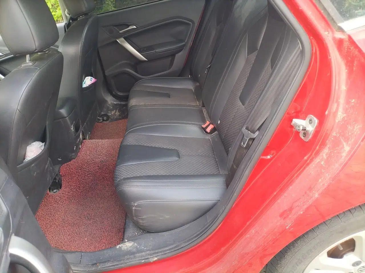 MG GT 2015 1.5T Manual Elite Edition — миниатюра 17