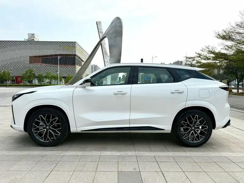 Changan UNI-Z 2025 1.5T DCT Premium Edition — миниатюра 4