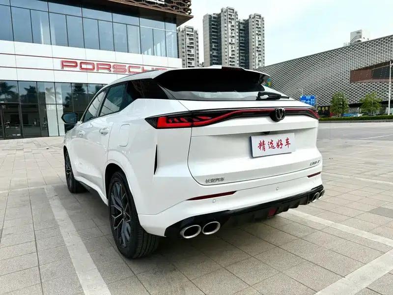 Changan UNI-Z 2025 1.5T DCT Premium Edition — миниатюра 5