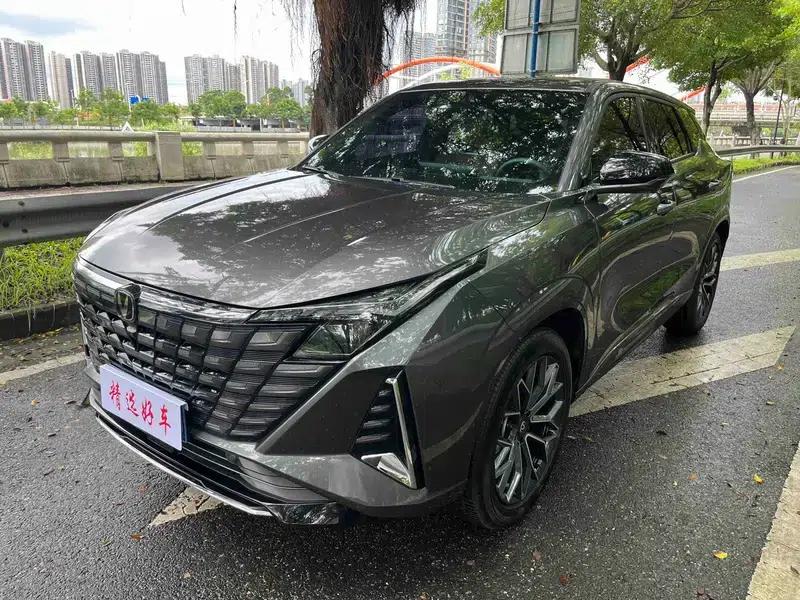 Changan UNI-Z 2025 1.5T DCT Luxury Edition — миниатюра 1