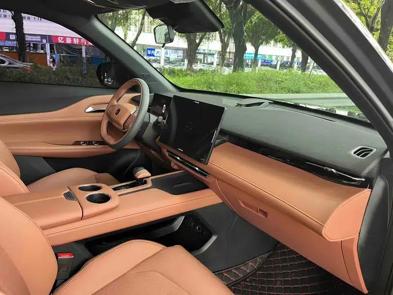 Changan UNI-Z 2025 1.5T DCT Luxury Edition — миниатюра 13