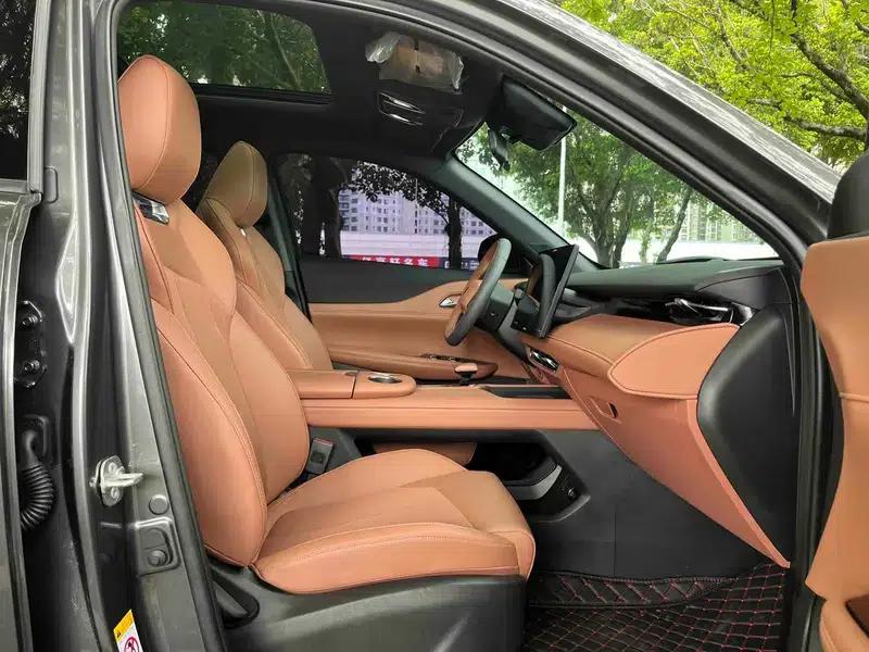 Changan UNI-Z 2025 1.5T DCT Luxury Edition — миниатюра 17