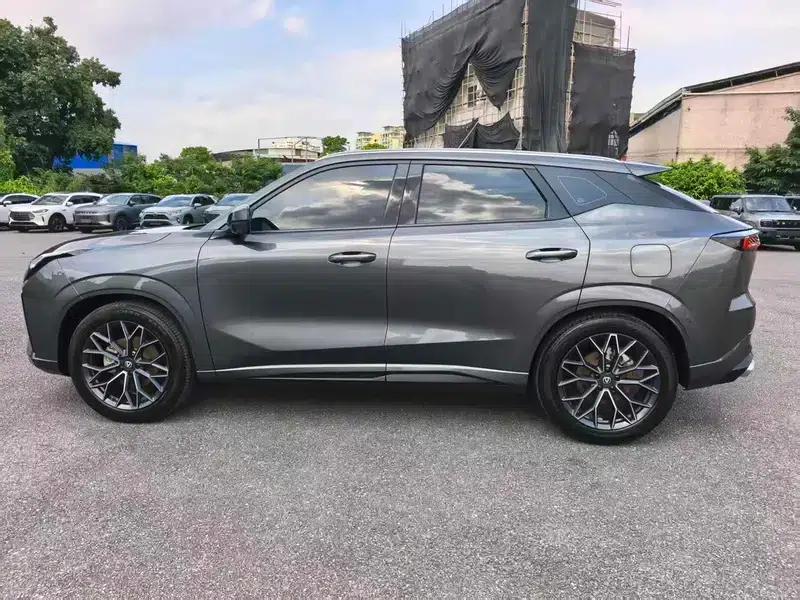 Changan UNI-Z 2025 1.5T DCT Premium Edition — миниатюра 3