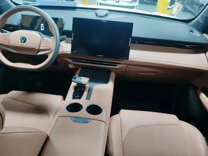 Changan UNI-Z 2025 1.5T DCT Luxury Edition — миниатюра 12