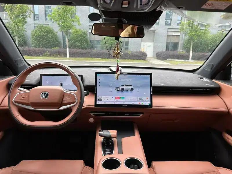 Changan UNI-Z 2025 1.5T DCT Luxury Edition — миниатюра 7
