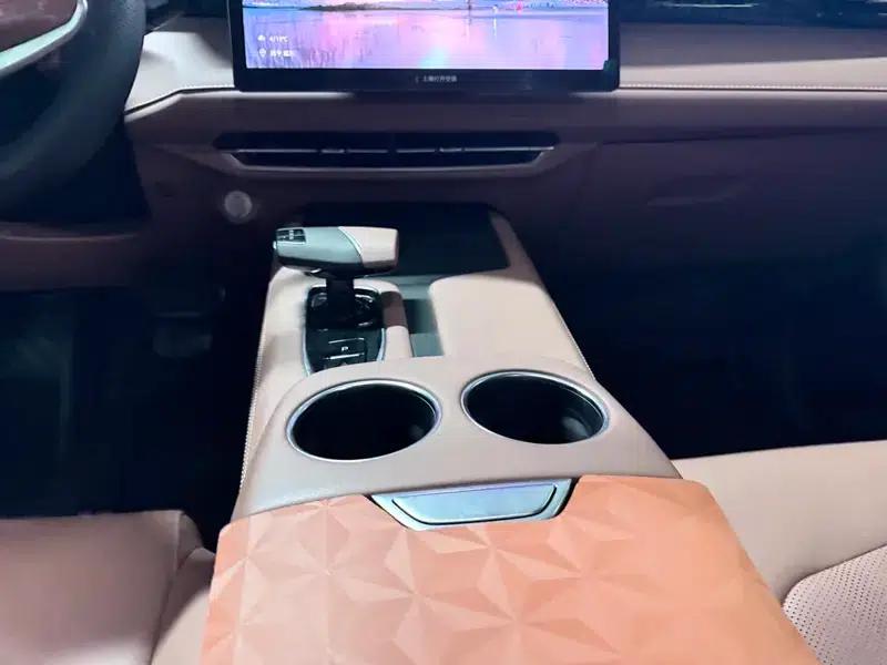Changan UNI-Z 2025 1.5T DCT Premium Edition — миниатюра 12