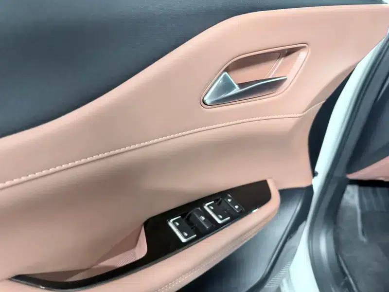 Changan UNI-Z 2025 1.5T DCT Premium Edition — миниатюра 17