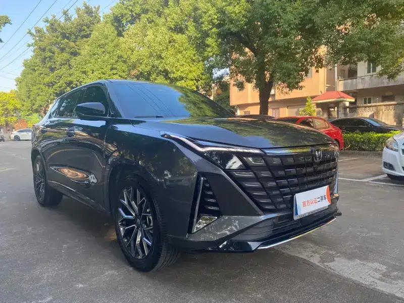 Changan UNI-Z 2025 1.5T DCT Luxury Edition — миниатюра 3