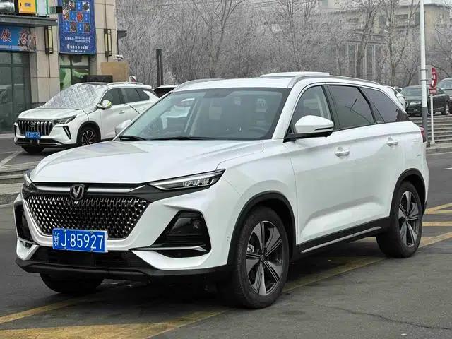 Changan X7 PLUS 2024 1.5T DCT Premium 7-seater