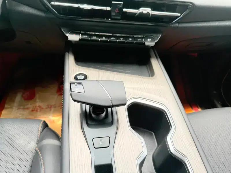 Changan X7 PLUS 2024 1.5T DCT Premium 7-seater — миниатюра 12