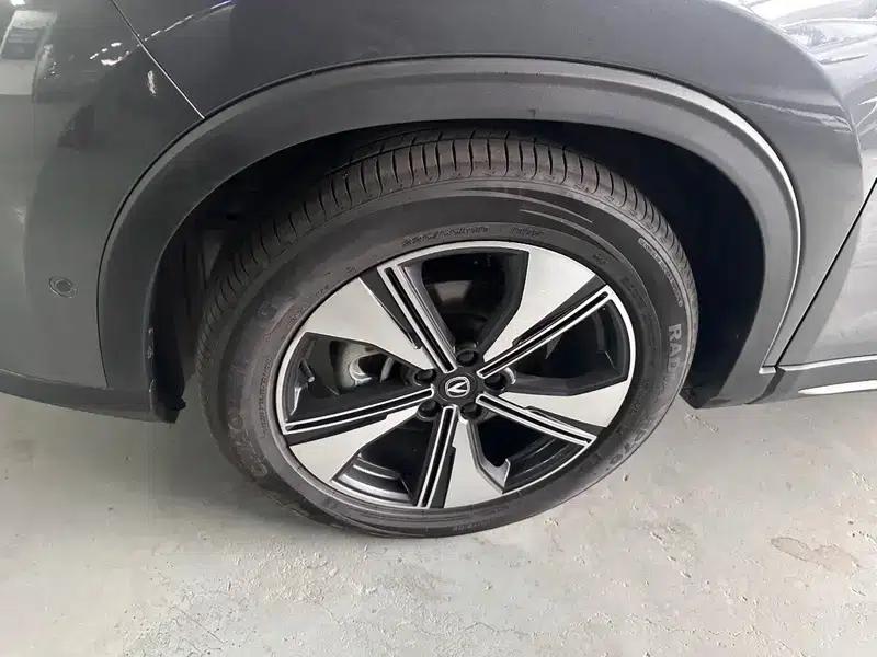 Changan X7 PLUS 2024 1.5T DCT Premium 7-seater — миниатюра 8