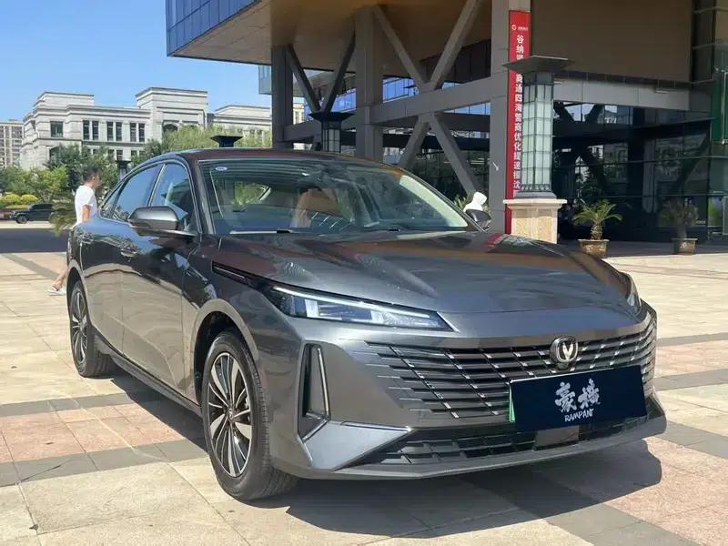 Changan Eado PHEV 2025 Smart Blue Whale 145KM Battleship Edition — миниатюра 3