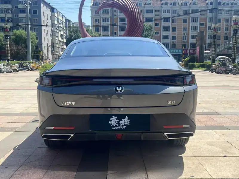 Changan Eado PHEV 2025 Smart Blue Whale 145KM Battleship Edition — миниатюра 5