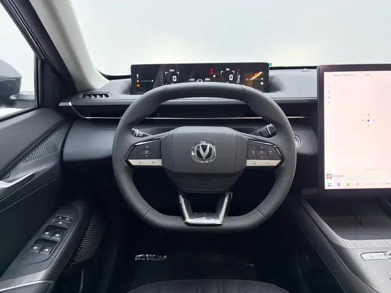 Changan Eado PHEV 2025 Smart Blue Whale 145KM Battleship Edition — миниатюра 13
