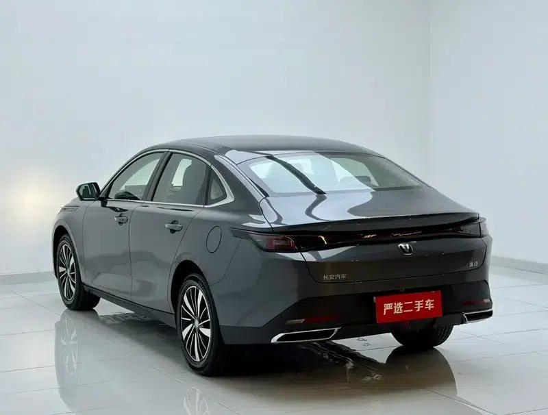 Changan Eado PHEV 2025 Smart Blue Whale 145KM Battleship Edition — миниатюра 4