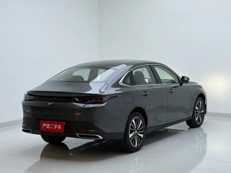 Changan Eado PHEV 2025 Smart Blue Whale 145KM Battleship Edition — миниатюра 6