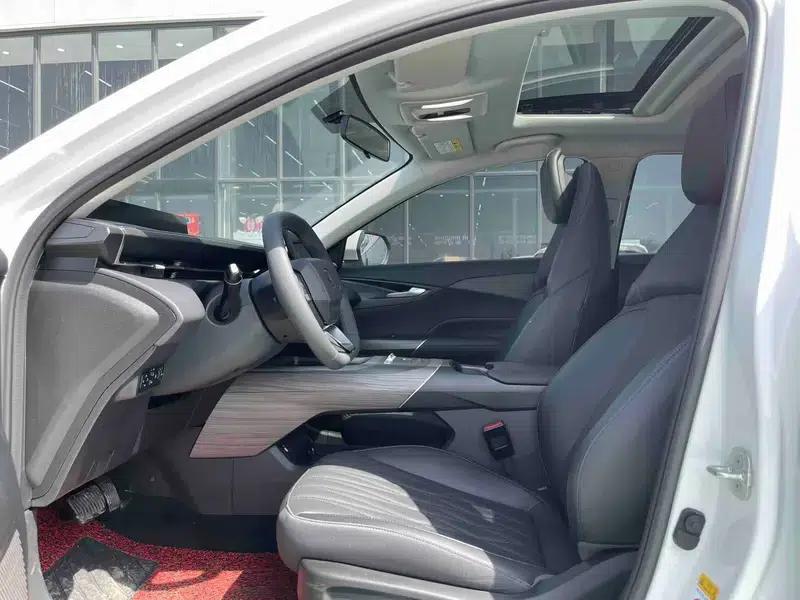 Changan Eado PHEV 2025 Smart Blue Whale 145KM Battleship Edition — миниатюра 12