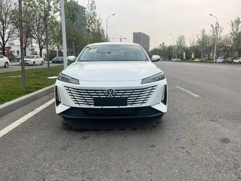 Changan Eado PHEV 2025 Smart Blue Whale 145KM High-Performance Edition — миниатюра 2
