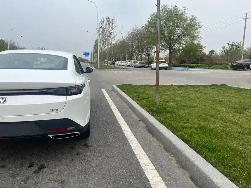 Changan Eado PHEV 2025 Smart Blue Whale 145KM High-Performance Edition — миниатюра 12