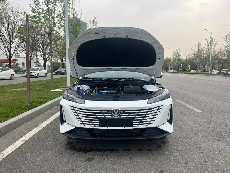 Changan Eado PHEV 2025 Smart Blue Whale 145KM High-Performance Edition — миниатюра 13