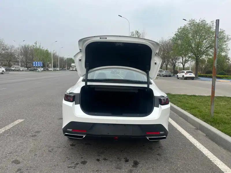 Changan Eado PHEV 2025 Smart Blue Whale 145KM High-Performance Edition — миниатюра 14