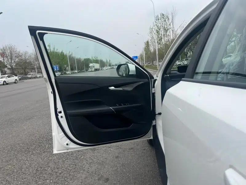 Changan Eado PHEV 2025 Smart Blue Whale 145KM High-Performance Edition — миниатюра 24