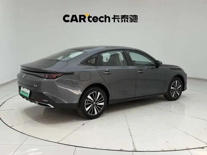 Changan Eado PHEV 2025 Smart Blue Whale 145KM High-Performance Edition — миниатюра 12