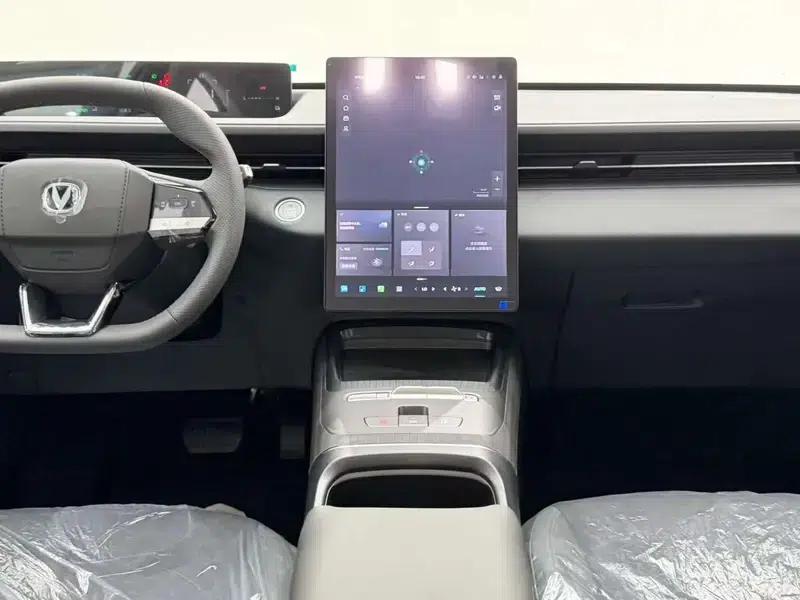 Changan Eado PHEV 2025 Smart Blue Whale 145KM High-Performance Edition — миниатюра 14