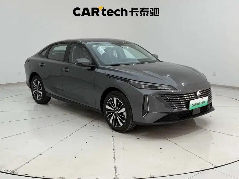 Changan Eado PHEV 2025 Smart Blue Whale 145KM High-Performance Edition — миниатюра 3