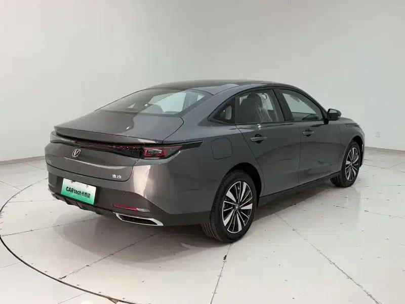 Changan Eado PHEV 2025 Smart Blue Whale 145KM High-Performance Edition — миниатюра 7
