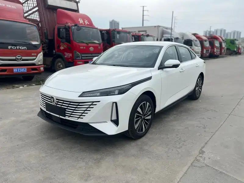 Changan Eado PHEV 2025 Smart Blue Whale 145KM Battleship Edition — миниатюра 1