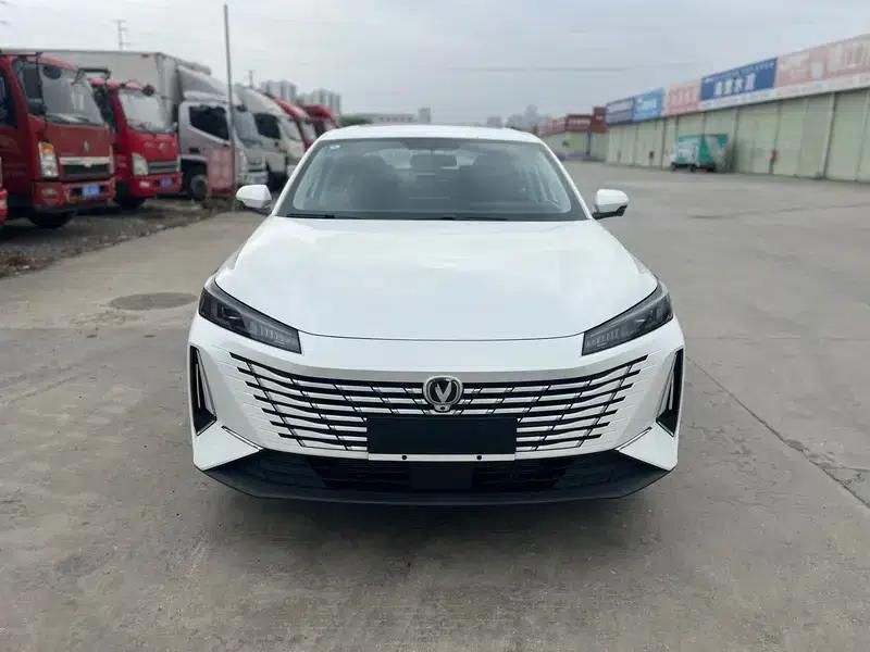 Changan Eado PHEV 2025 Smart Blue Whale 145KM Battleship Edition — миниатюра 2