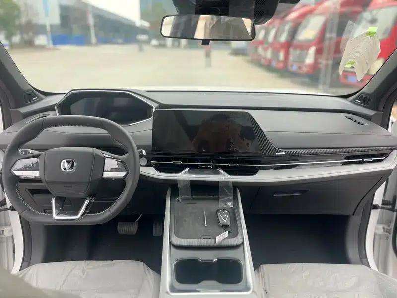 Changan CS55 PLUS PHEV 2025 Smart New Blue Whale 125km Battleship Edition — миниатюра 12