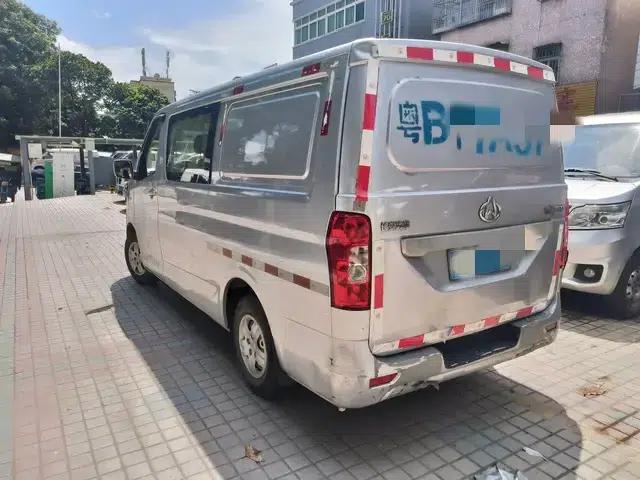Ruixing M80 2018 1.5L Basic Van with Flat Top and Hatchback 4G15S — миниатюра 4