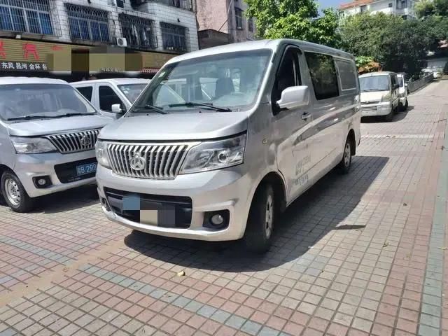 Ruixing M80 2018 1.5L Basic Van with Flat Top and Hatchback 4G15S