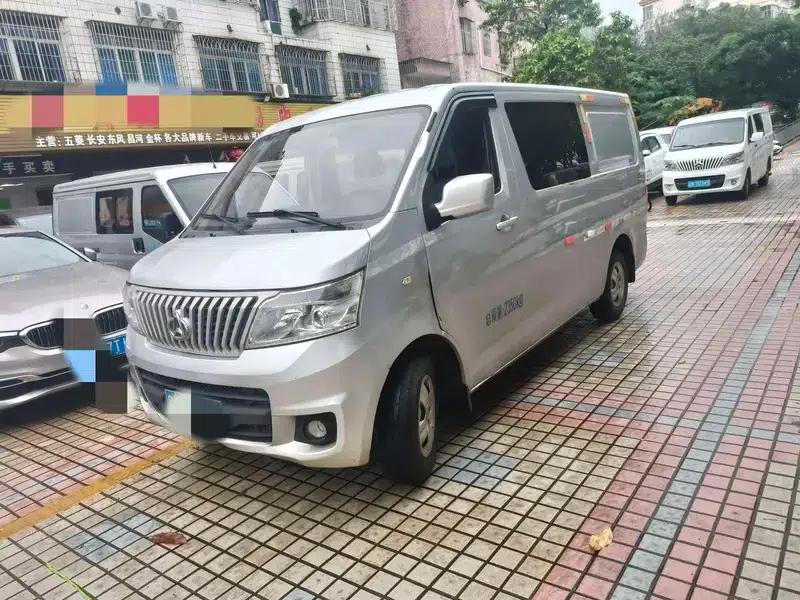 Ruixing M80 2019 Model 1.5L Comfort 4-Seat Single Oven Air Conditioning National VI High Roof Double Door DAM15KR — миниатюра 1