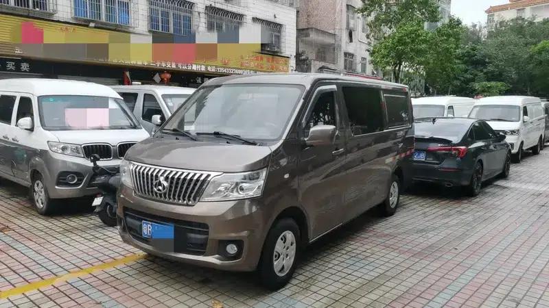 Ruixing M80 2019 Model 1.5L Comfort 4-Seat Single Oven Air Conditioning National VI High Roof Double Door DAM15KR — миниатюра 1