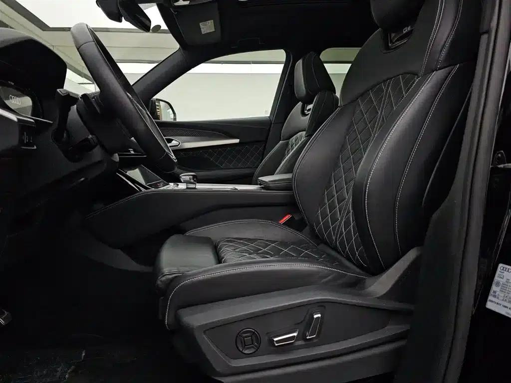 Audi Q6 2023 50 TFSI quattro Cloud Edition Flying Rider Package — миниатюра 7