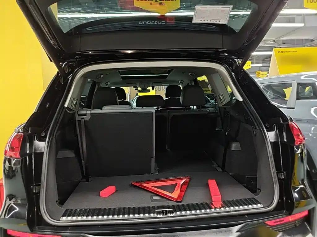 Audi Q6 2023 45 TFSI quattro Qiyun Edition Light Feather Package — миниатюра 19