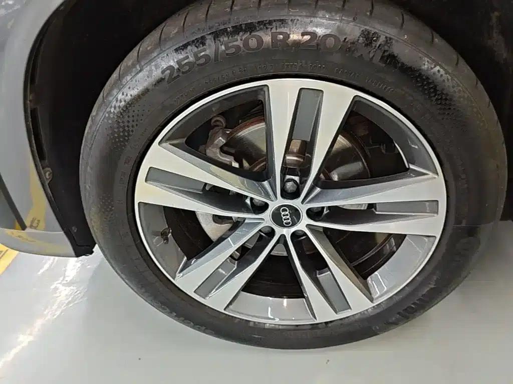Audi Q6 2023 45 TFSI quattro Qiyun Edition Light Feather Package — миниатюра 23