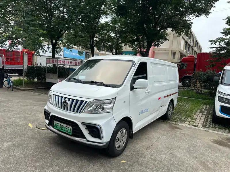 Ruixing EM80 2022 Model, Flat Top, Double Door, 2 Seats, 60kW — миниатюра 6