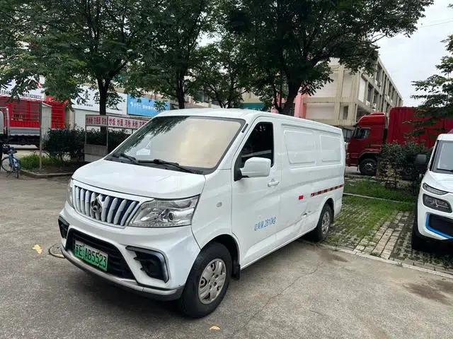 Ruixing EM80 2022 Model, Flat Top, Double Door, 2 Seats, 60kW