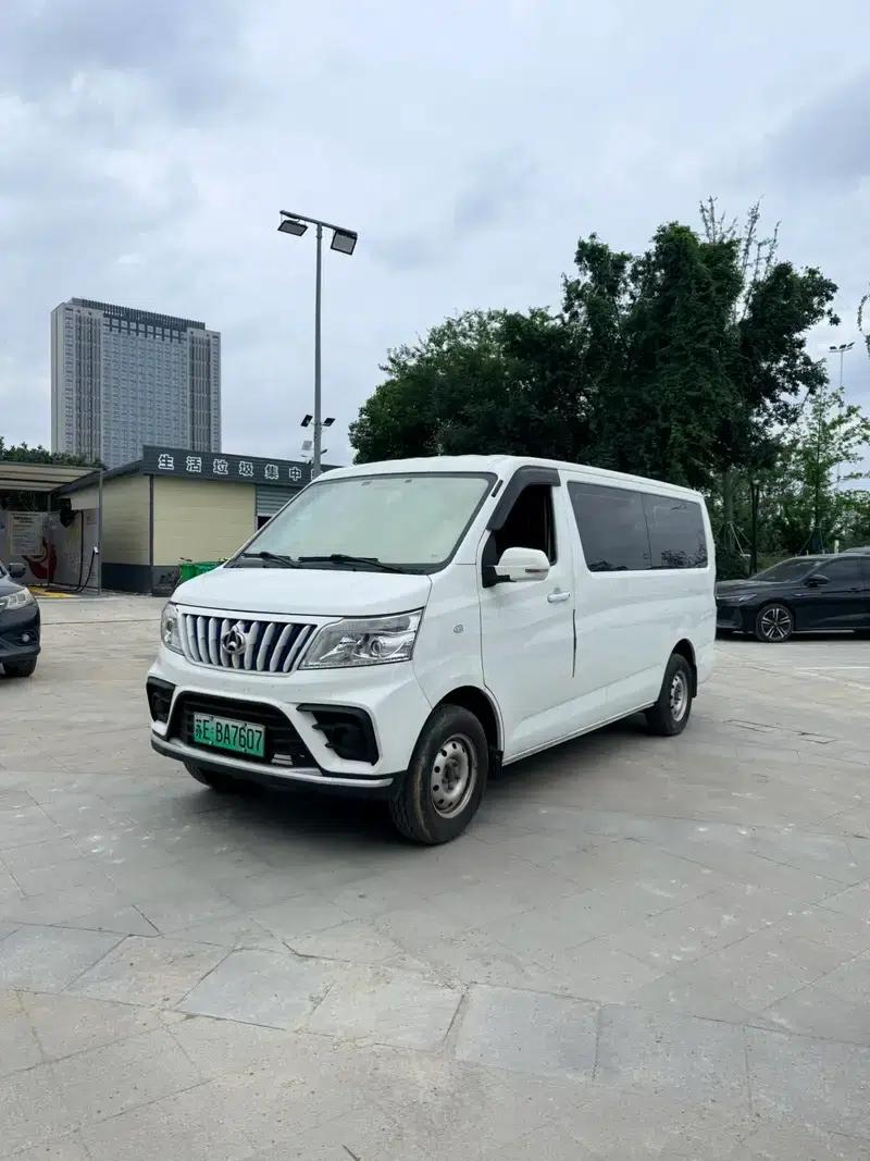 Ruixing EM80 2024 Wealth Edition, French Door, 6 Seats, 41.86kWh — миниатюра 1