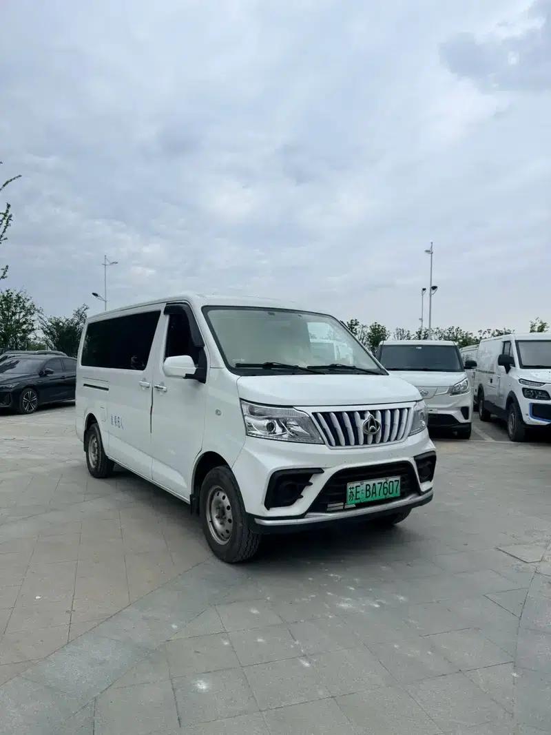 Ruixing EM80 2024 Wealth Edition, French Door, 6 Seats, 41.86kWh — миниатюра 3