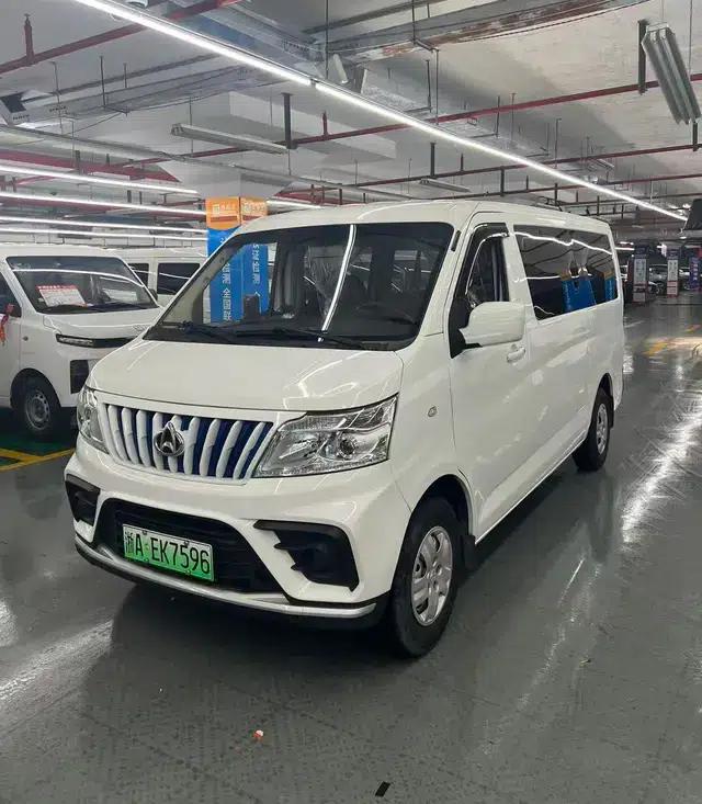 Ruixing EM80 2024 Comfort Model, Double Door, 6 Seats, 270km Range, 41.86kWh — миниатюра 1