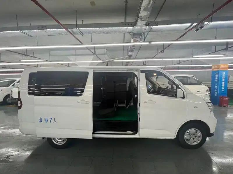 Ruixing EM80 2024 Comfort Model, Double Door, 6 Seats, 270km Range, 41.86kWh — миниатюра 9